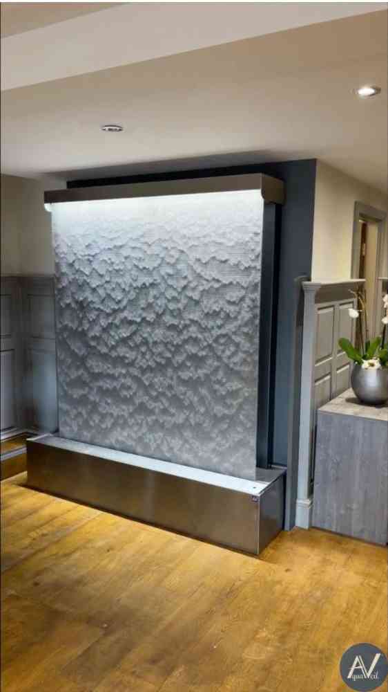 waterfall panel glassAnd indoor and outdoor water fall